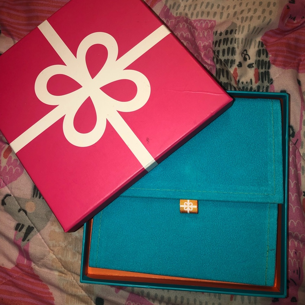 Aquamarine Heart pendant necklace 💙 - Picture 4 of 4